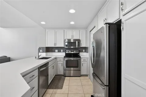 $3,500 | 9 Fallingstar, Unit 15, Irvine, CA 92614