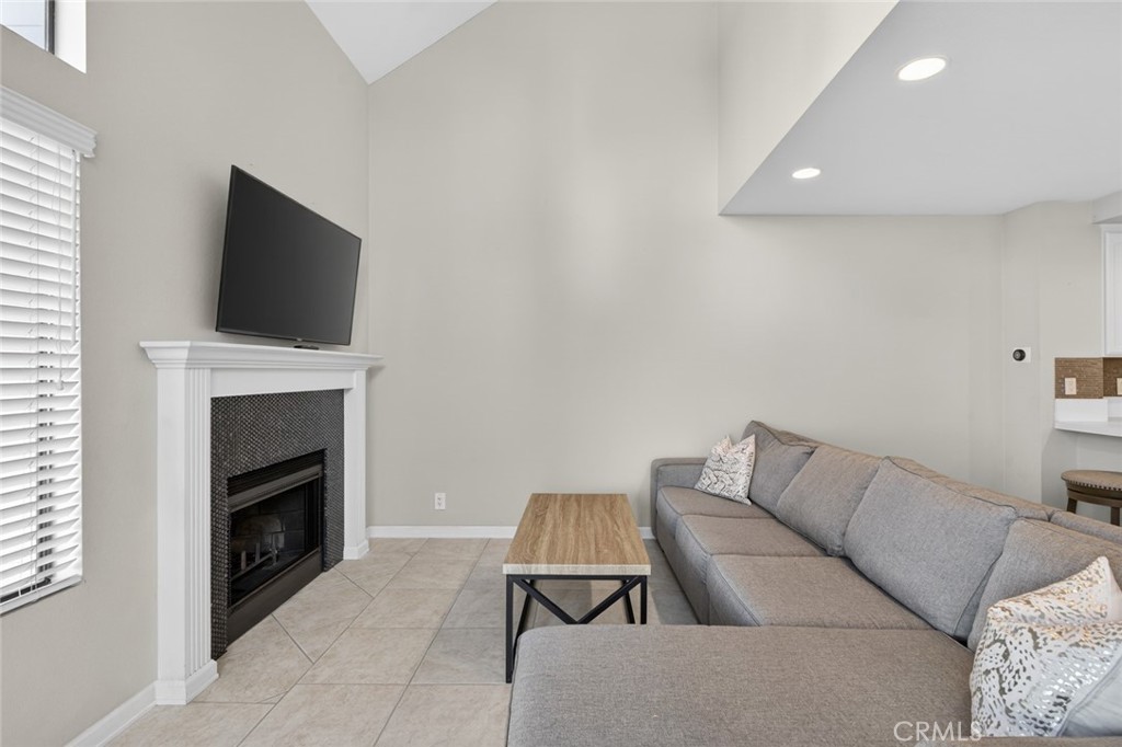 9 Fallingstar, Unit 15 Irvine, CA 92614 - Photo 6 of 36