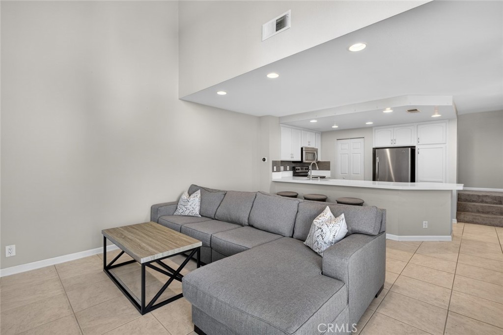 9 Fallingstar, Unit 15 Irvine, CA 92614 - Photo 7 of 36