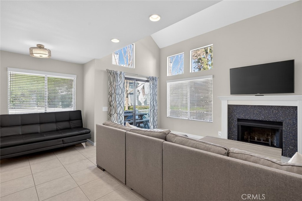 9 Fallingstar, Unit 15 Irvine, CA 92614 - Photo 9 of 36