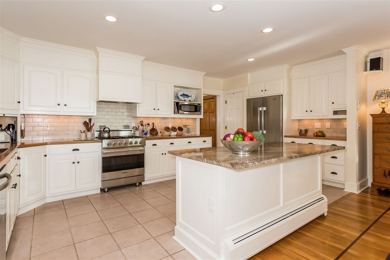 464 Sewall Road Wolfeboro, NH 03894 - Photo 14 of 36 Gallery Image 14