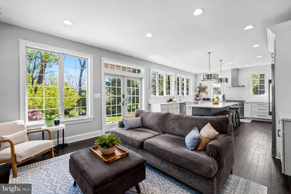 $985,000 | 18 North Beaumont Avenue, Catonsville, MD 21228
