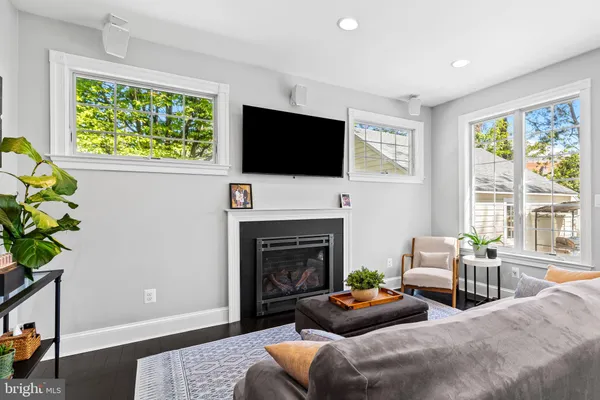 $985,000 | 18 North Beaumont Avenue, Catonsville, MD 21228