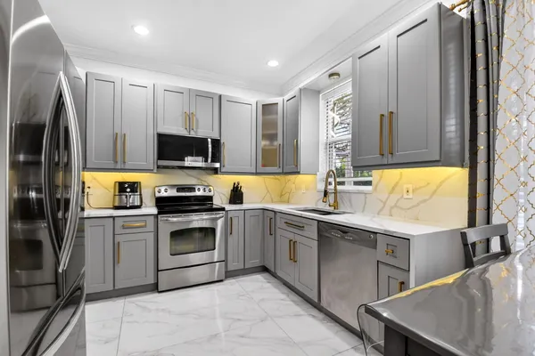 $3,800 | 5029 Starblaze Drive, Greenacres, FL 33463
