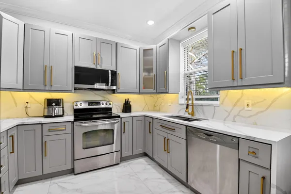 $3,800 | 5029 Starblaze Drive, Greenacres, FL 33463