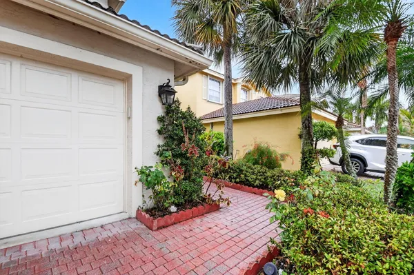 $3,800 | 5029 Starblaze Drive, Greenacres, FL 33463