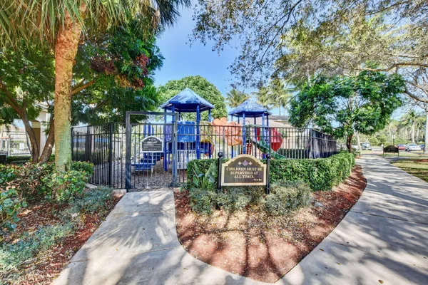 $3,800 | 5029 Starblaze Drive, Greenacres, FL 33463