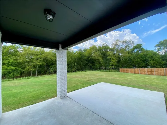 $499,990 | 400 Devonshire Drive, Greenville, TX 75401