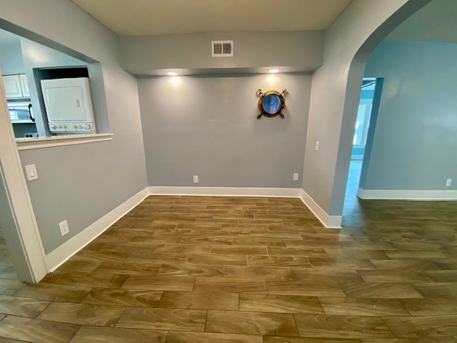 1302 West Pierce Street Houston, TX 77019 - Photo 4 of 12 a view of room