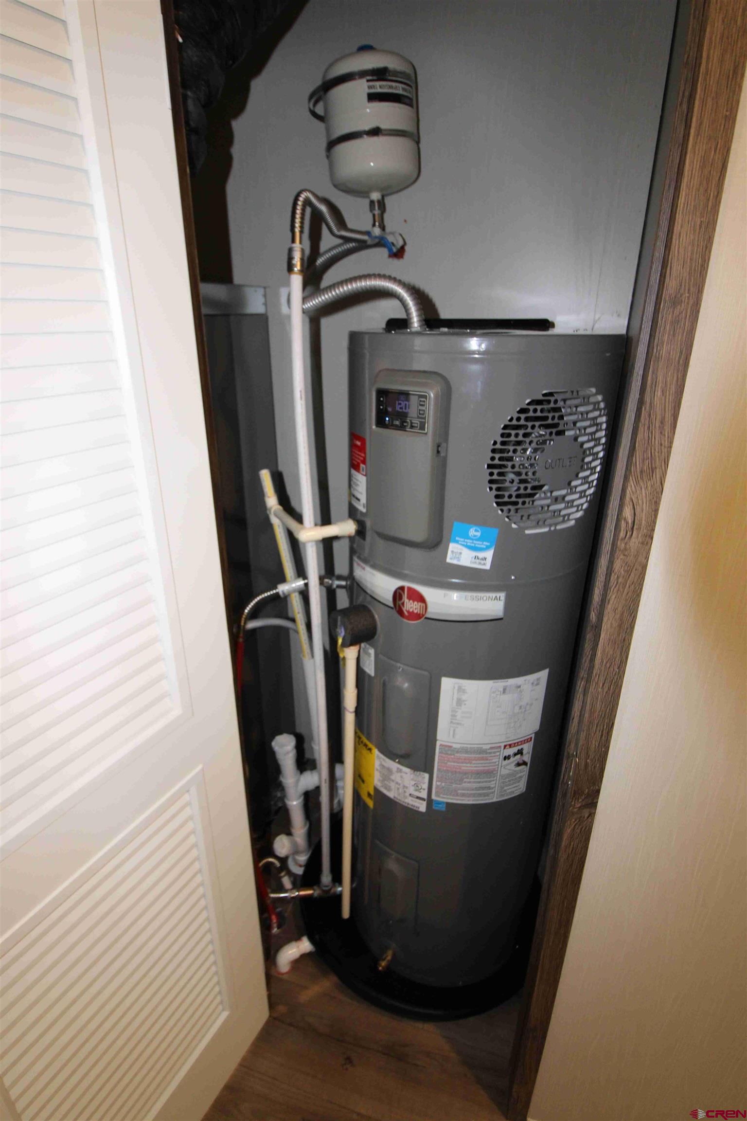 395 Northwest 7th Street Cedaredge, CO 81413 - Photo 15 of 21