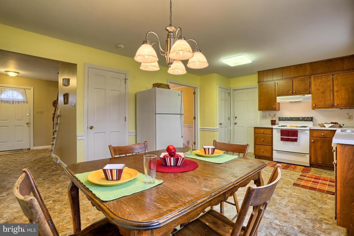1805 Hauenstein Road Elizabethtown, PA 17022 - Photo 3 of 26 Gallery Image 3