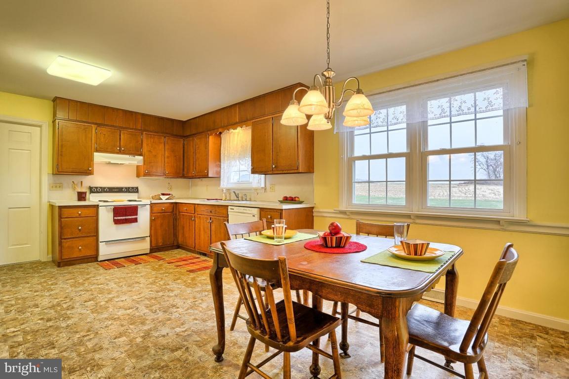 1805 Hauenstein Road Elizabethtown, PA 17022 - Photo 4 of 26 Gallery Image 4