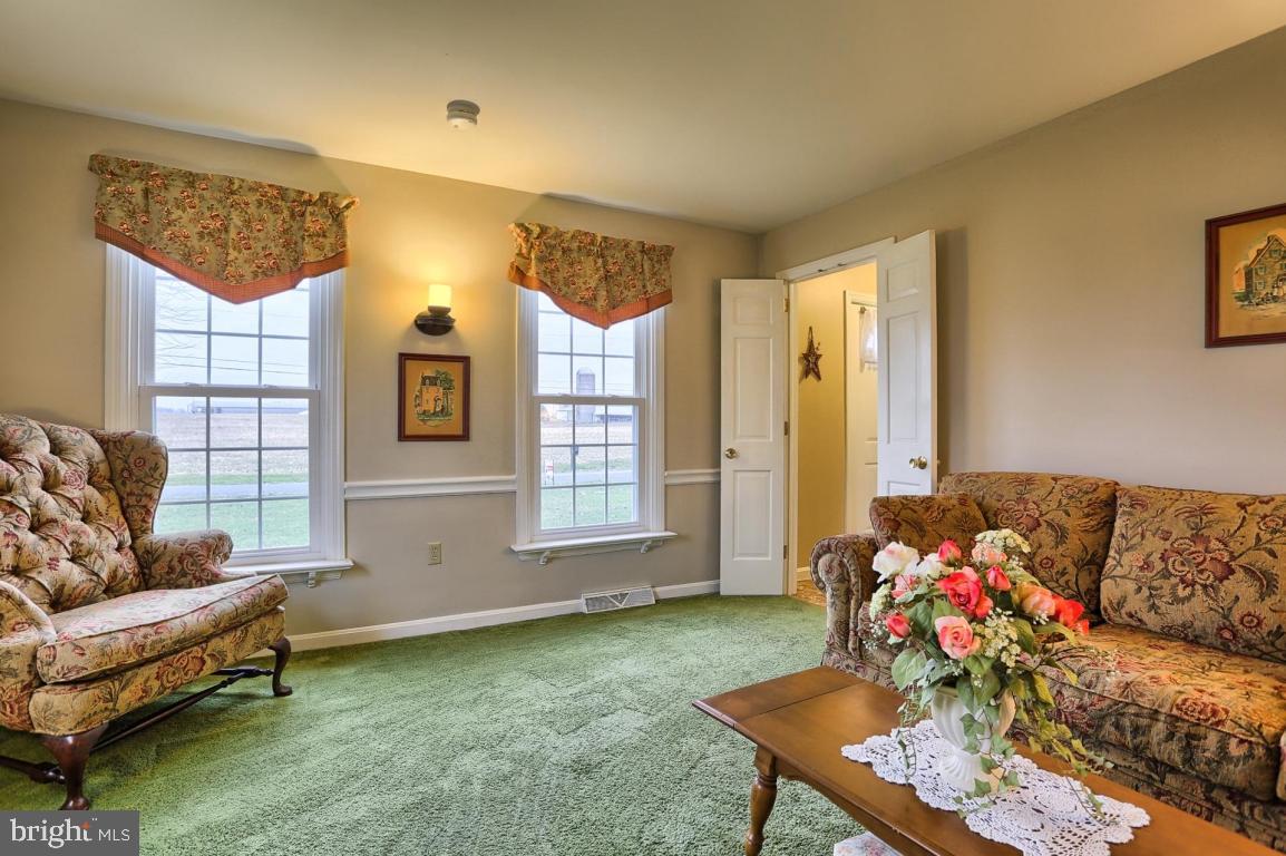 1805 Hauenstein Road Elizabethtown, PA 17022 - Photo 6 of 26 Gallery Image 6
