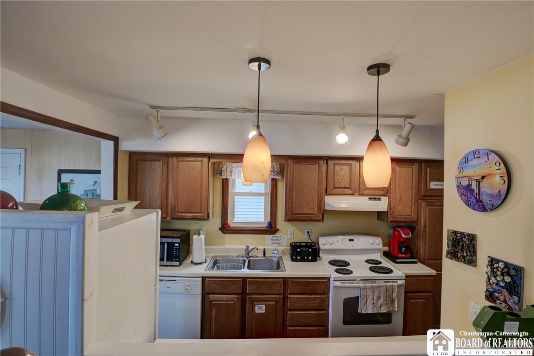 2372 Lakeside Drive Busti, NY 14710 - Photo 7 of 49