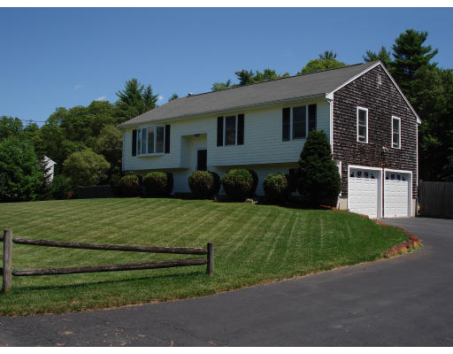 32 Maplewood Road Pembroke, MA 02359 - Photo 1 of 12 Gallery Image 1