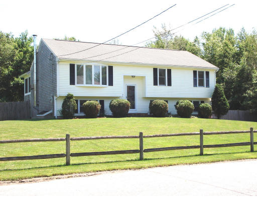 32 Maplewood Road Pembroke, MA 02359 - Photo 3 of 12 Gallery Image 3
