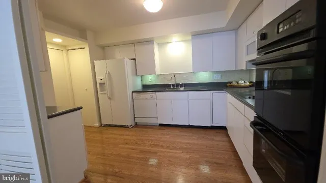 $3,700 | 4960 Sentinel Drive, Unit 10401, Bethesda, MD 20816