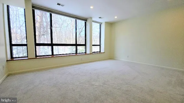 $3,700 | 4960 Sentinel Drive, Unit 10401, Bethesda, MD 20816