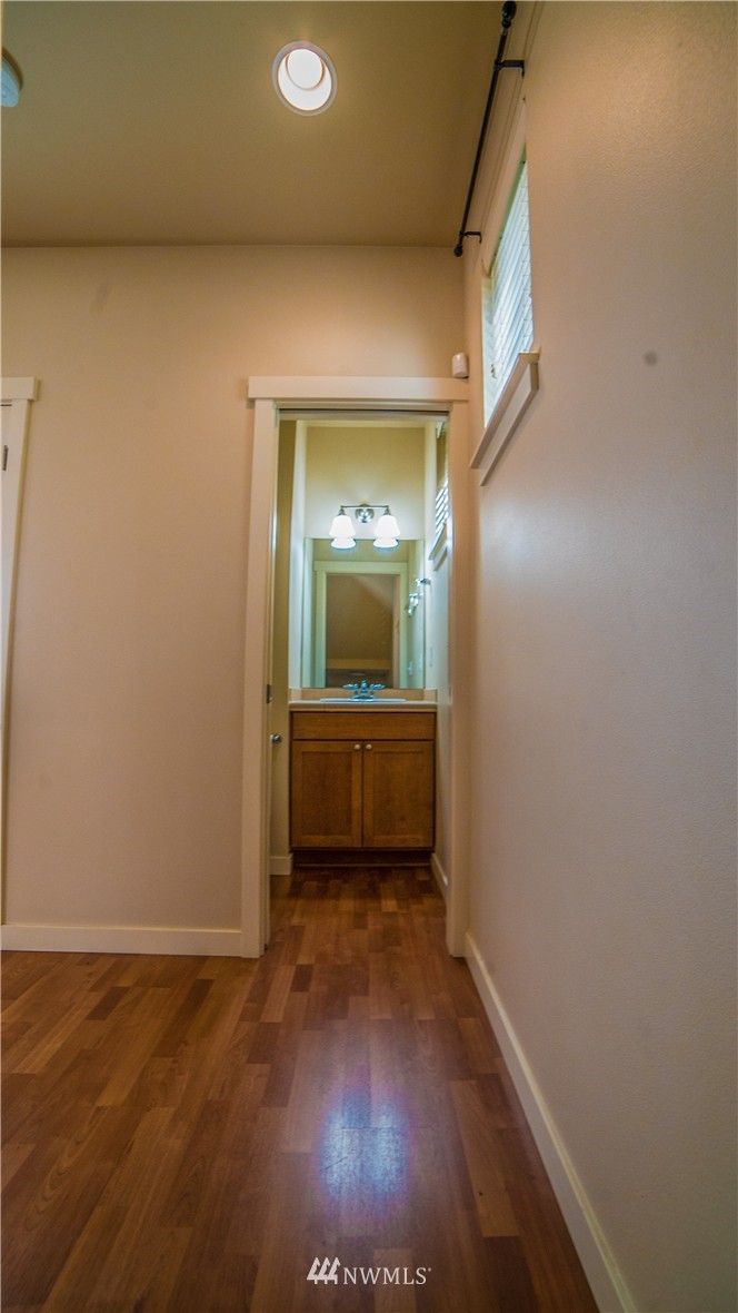 5958 31st Avenue Southwest Seattle, WA 98126 - Photo 11 of 24