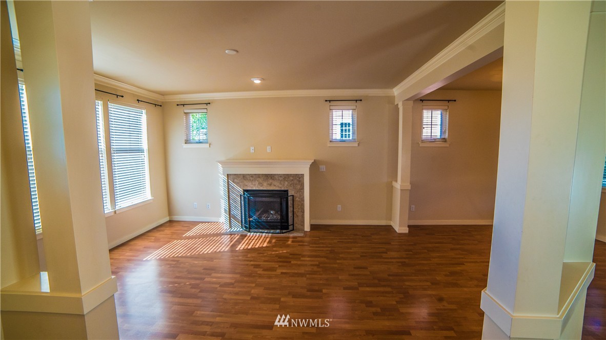 5958 31st Avenue Southwest Seattle, WA 98126 - Photo 12 of 24