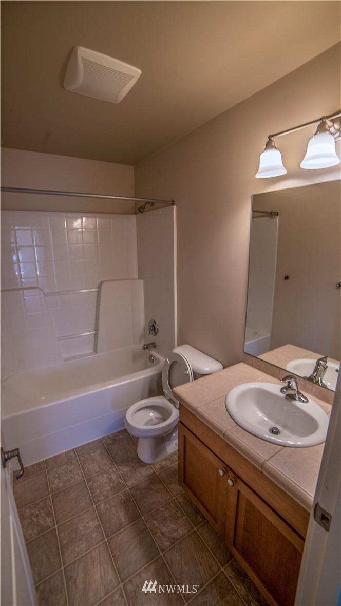 5958 31st Avenue Southwest Seattle, WA 98126 - Photo 21 of 24