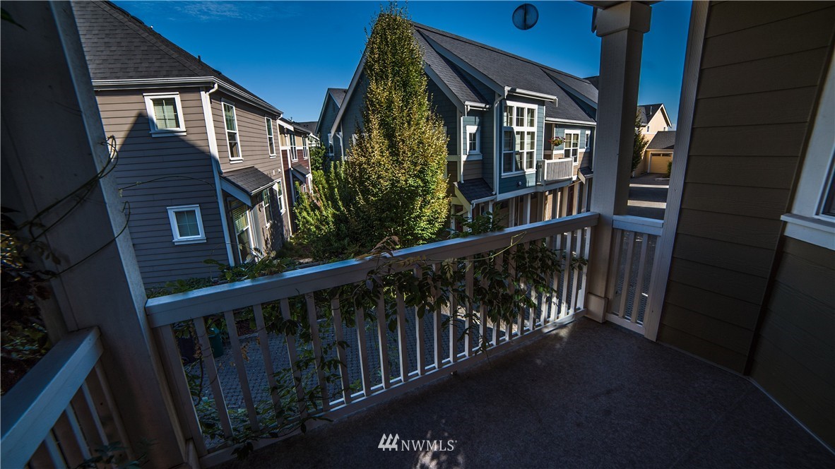 5958 31st Avenue Southwest Seattle, WA 98126 - Photo 4 of 24
