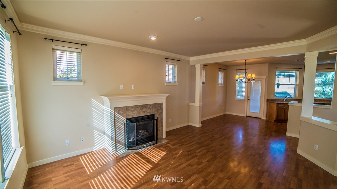 5958 31st Avenue Southwest Seattle, WA 98126 - Photo 10 of 24