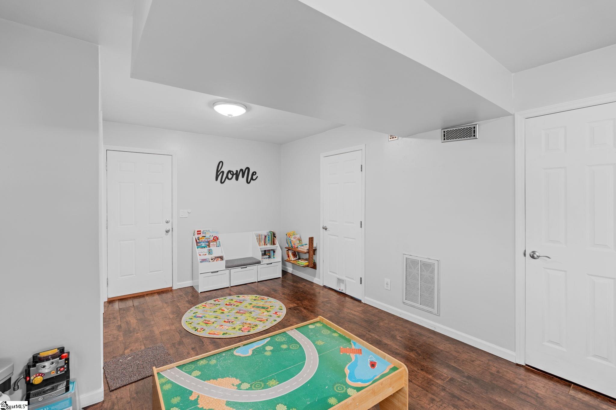 128 Buckey Court Simpsonville, SC 29680 - Photo 17 of 34