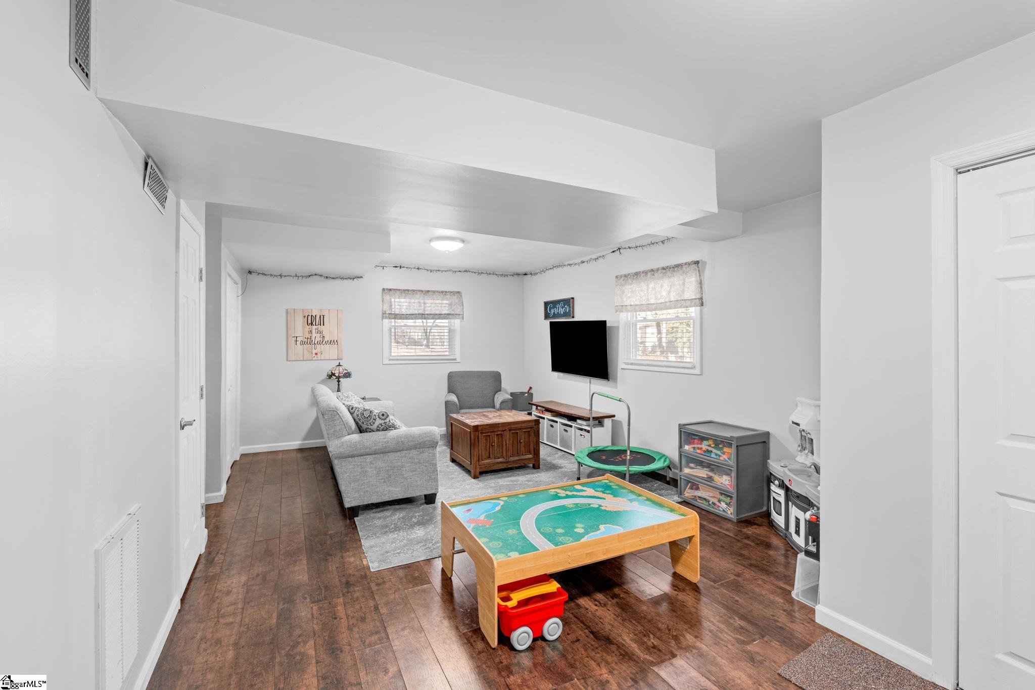 128 Buckey Court Simpsonville, SC 29680 - Photo 19 of 34