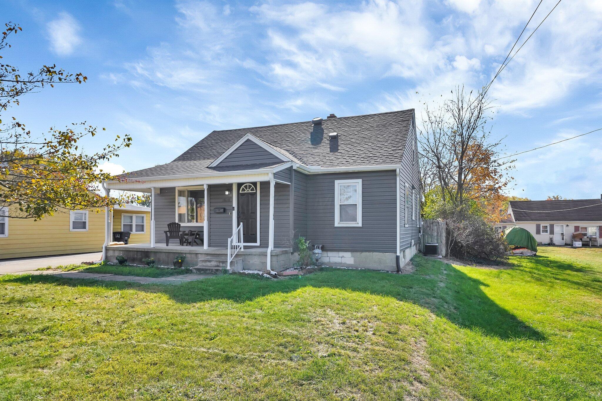 1610 Cedar Hill Road Lancaster, OH 43130 - Photo 2 of 34 2-web-or-mls-1610-cedar-hill-rd