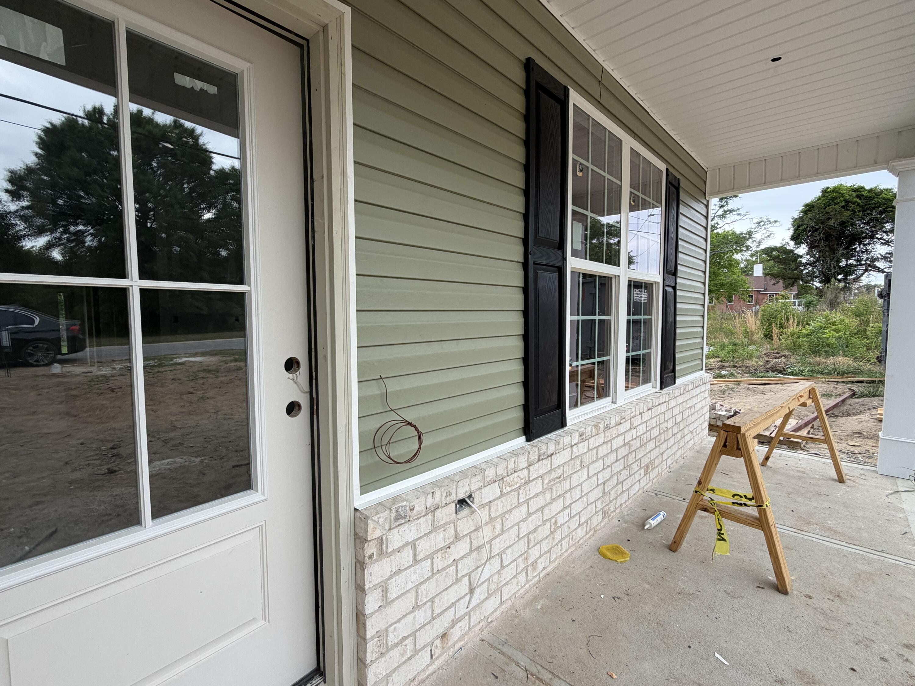 596 O Neal Street Thomson, GA 30824 - Photo 2 of 19 IMG_5647