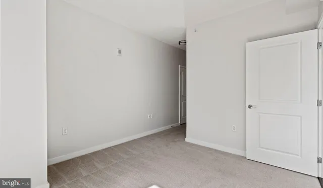 $2,467 | 8300 Wisconsin Avenue, Unit 0B1943, Bethesda, MD 20814