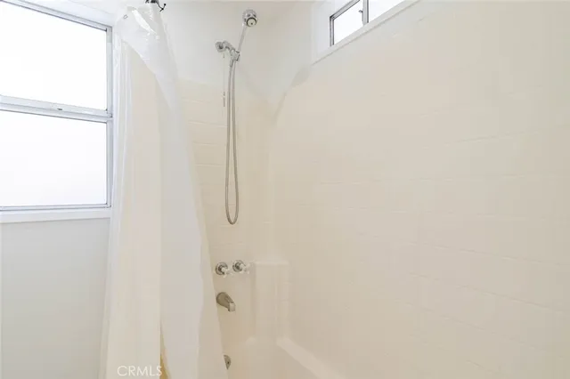 $2,400 | 13716 Judd Street, Pacoima, CA 91331