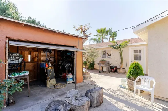 $2,400 | 13716 Judd Street, Pacoima, CA 91331