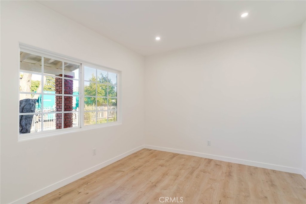 13716 Judd Street Pacoima, CA 91331 - Photo 8 of 24