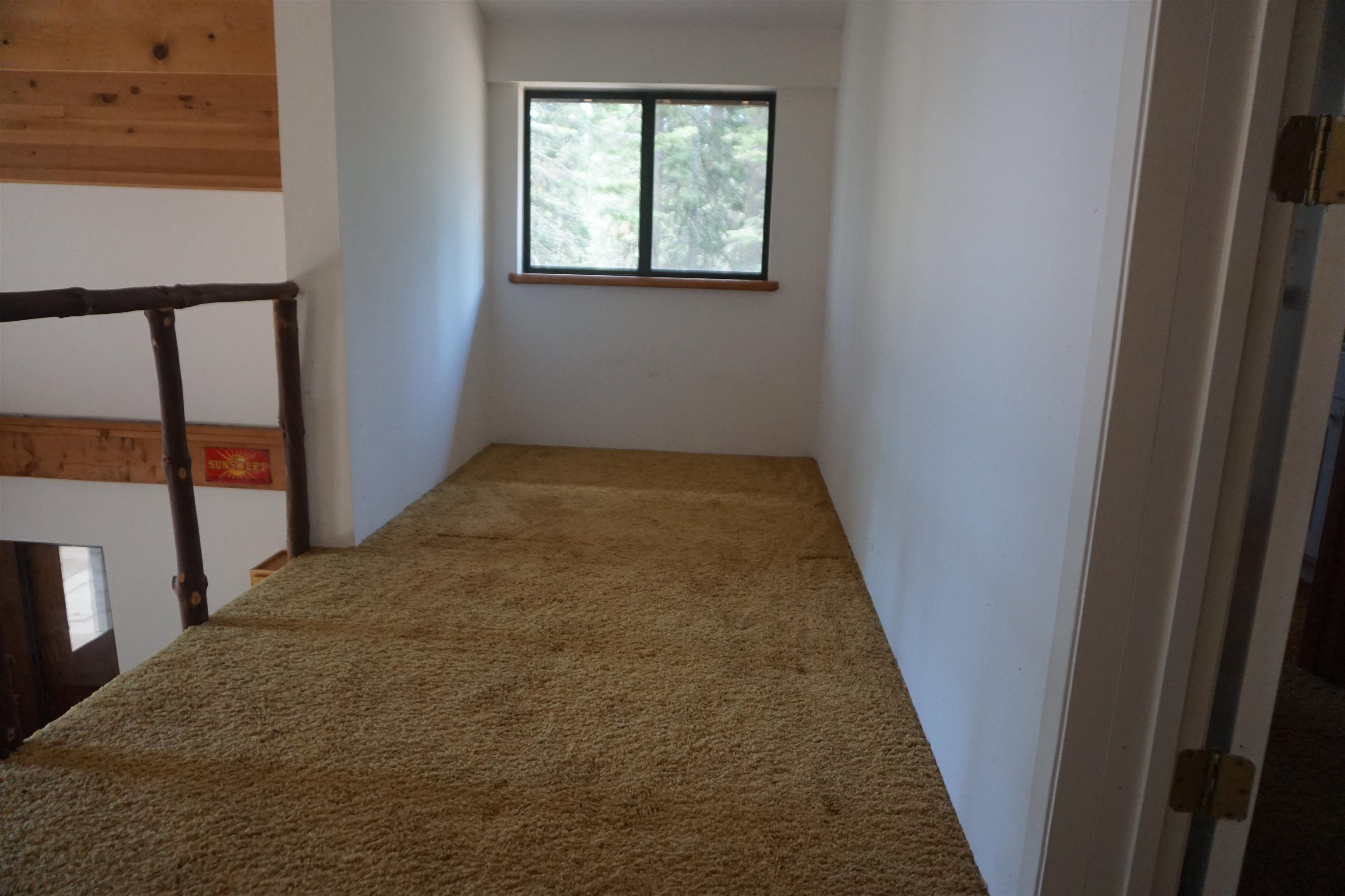 1334 Highlands Road Quincy, CA 95971 - Photo 19 of 47 an empty room with windows