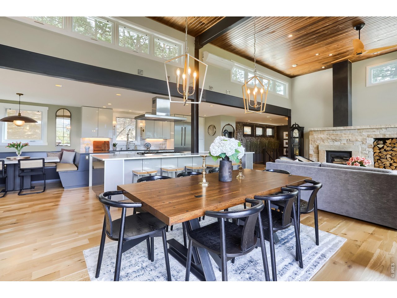 153 Poorman Road Boulder, CO 80302 - Photo 22 of 50 20 foot ceilings