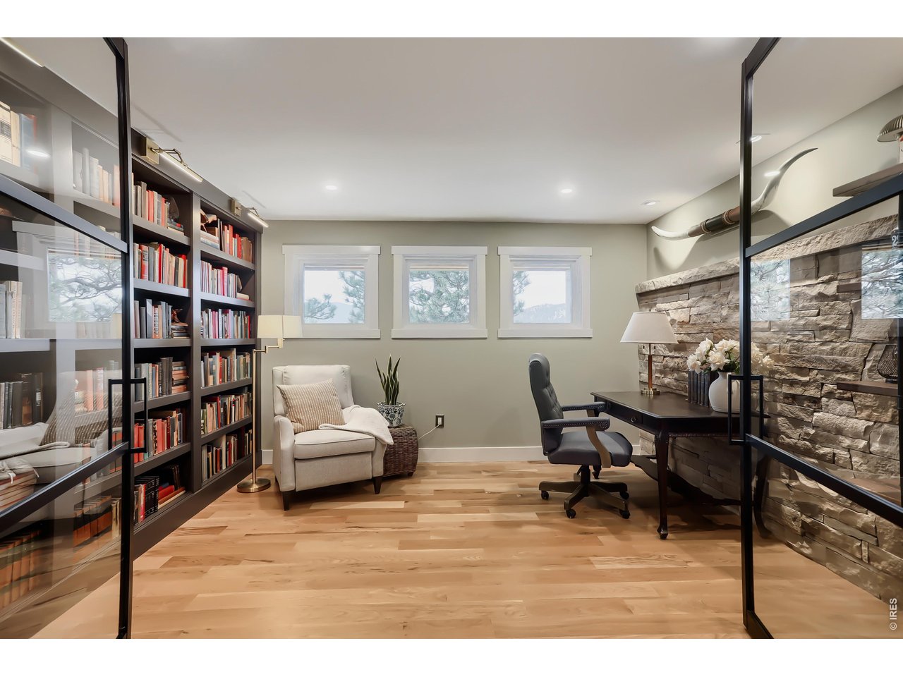 153 Poorman Road Boulder, CO 80302 - Photo 25 of 50 Private library