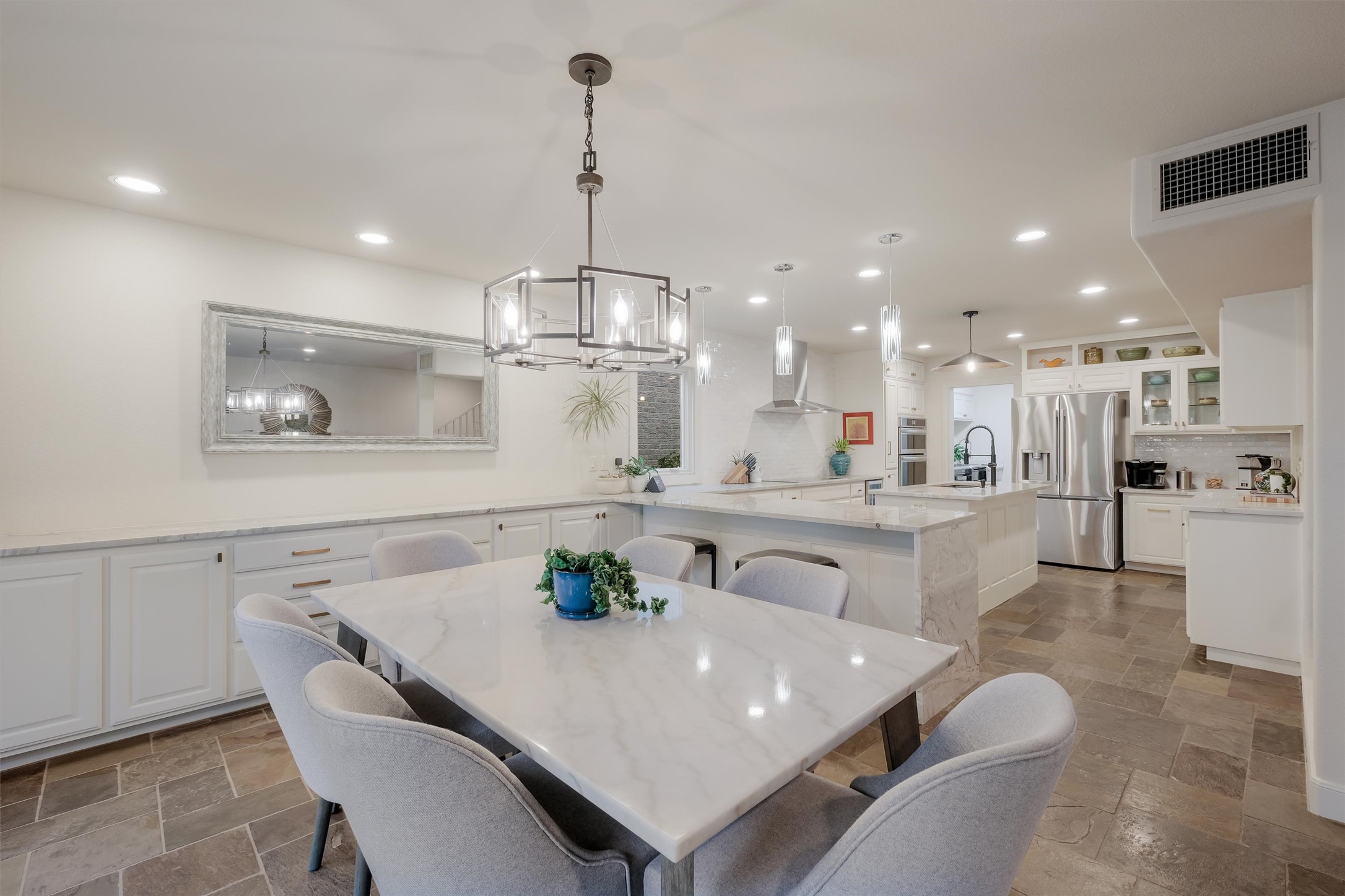 1807 Terminal Loop Road McQueeney, TX 78123 - Photo 24 of 33 a view of a dining room kitchen with a table and chairs