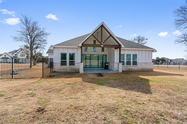 $4,000 | 408 Northcrest Drive, Liberty Hill, TX 78642