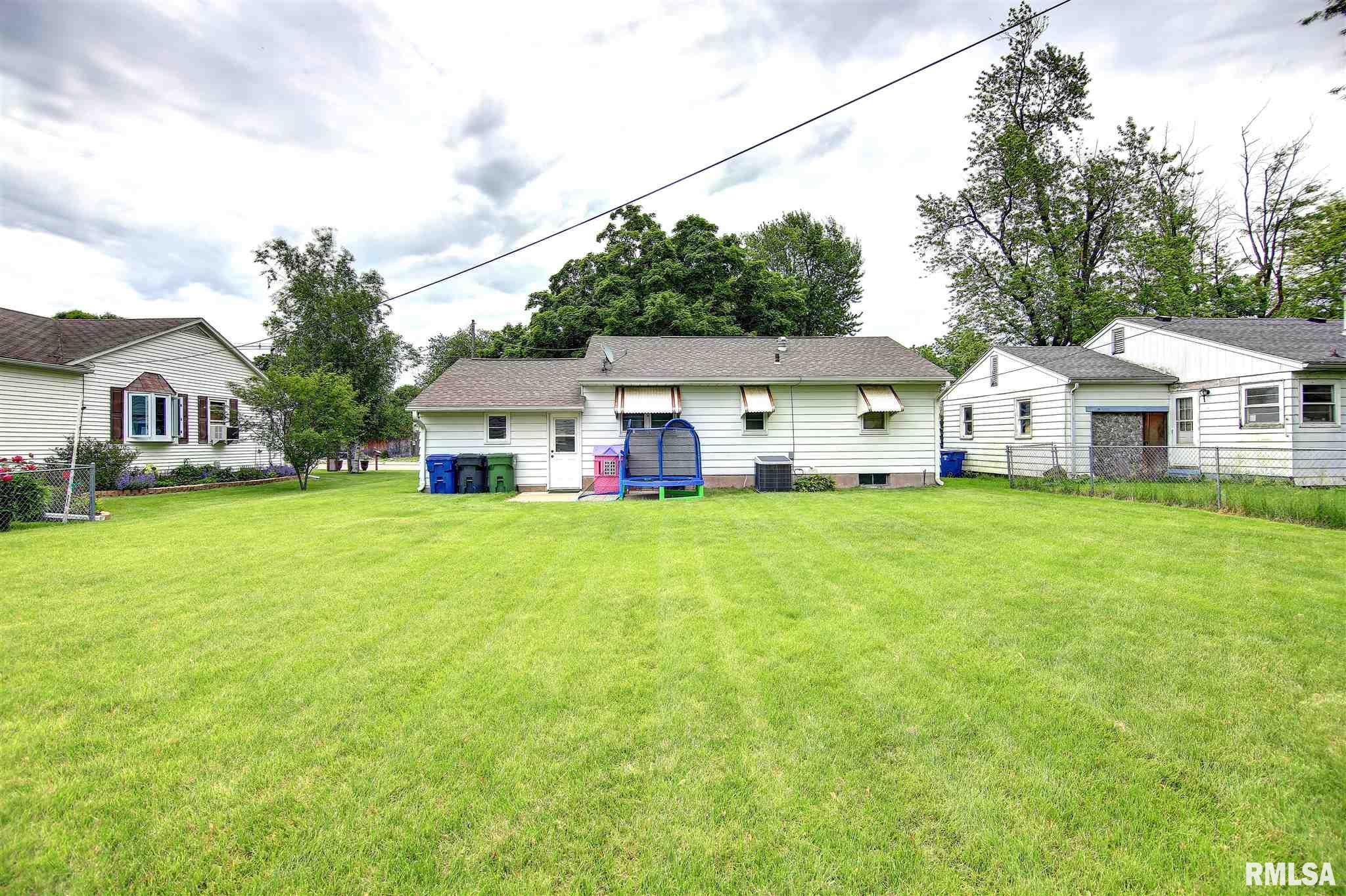 3518 North 3rd Street Clinton, IA 52732 - Photo 3 of 11 Gallery Image 3