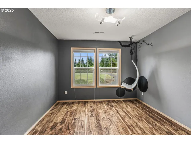 $1,399,999 | 34602 Northeast 49th Place, La Center, WA 98629