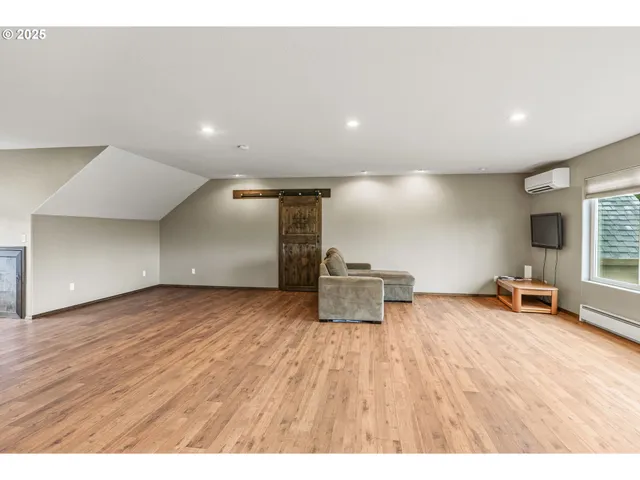 $1,399,999 | 34602 Northeast 49th Place, La Center, WA 98629