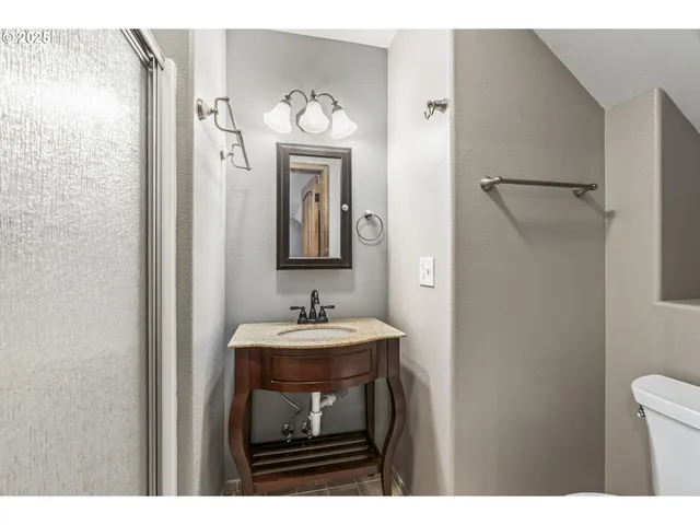 $1,399,999 | 34602 Northeast 49th Place, La Center, WA 98629