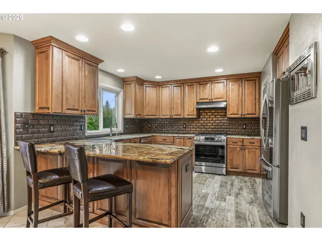 $1,399,999 | 34602 Northeast 49th Place, La Center, WA 98629