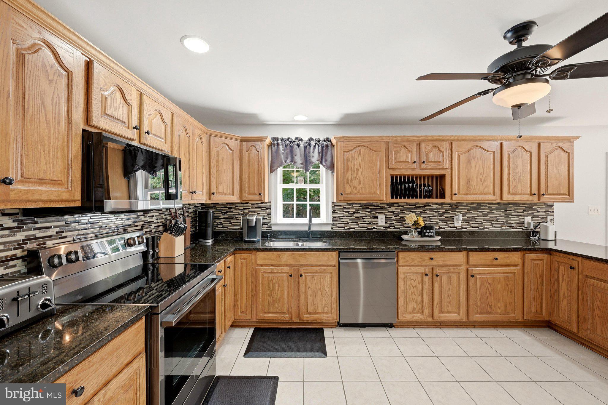 202 Spring Road Front Royal, VA 22630 - Photo 23 of 81 Kitchen