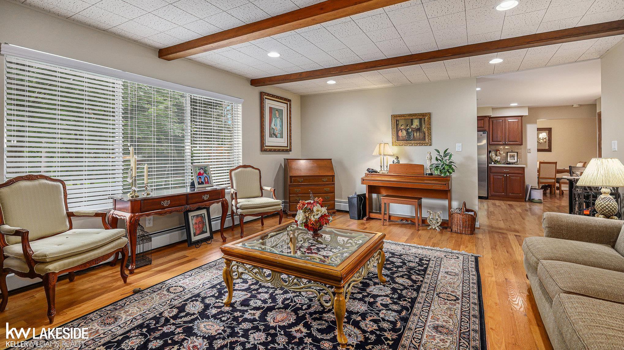 185 Montmorency Road Rochester Hills, MI 48307 - Photo 10 of 26