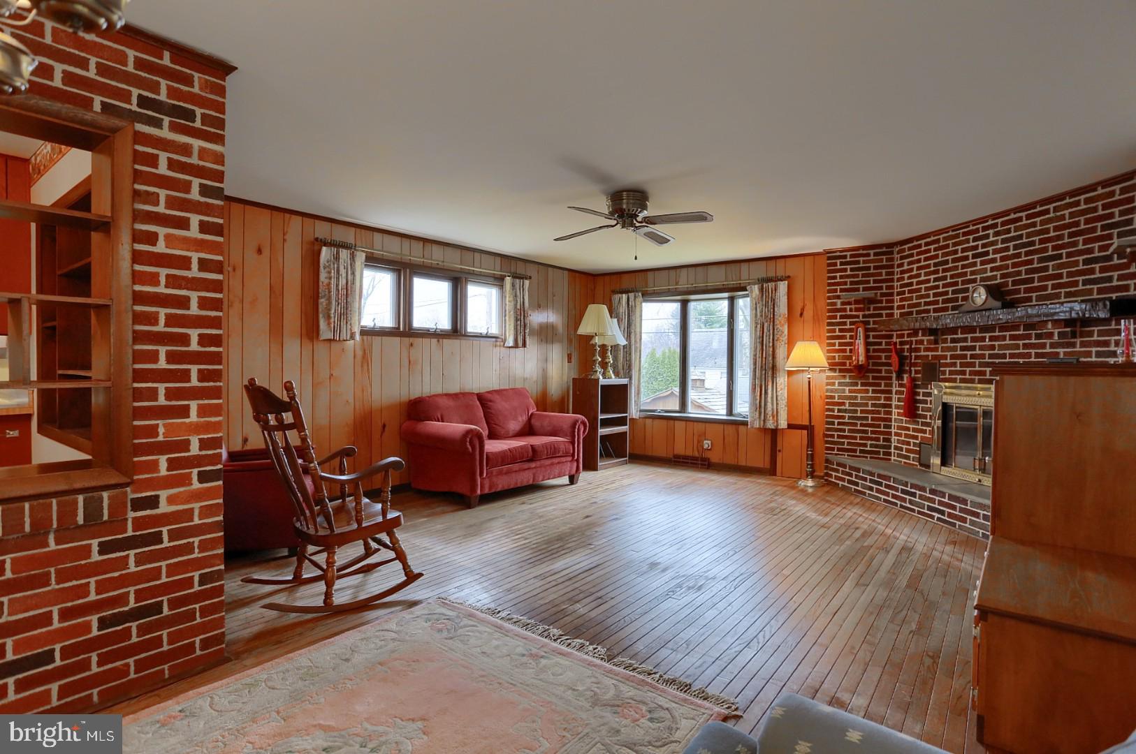110 Eric Avenue Reading, PA 19607 - Photo 14 of 44
