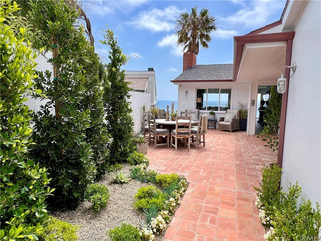 7 Camel Point Drive Laguna Beach, CA 92651 - Photo 7 of 48