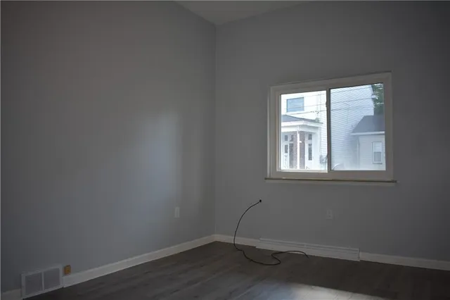 $1,000 | 214 11th Street, Unit 1, Sharpsburg, PA 15215